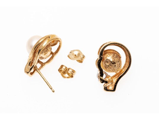 14k Yellow Gold Retro 6.5 Mm Cultured Pearl And White Sapphire Swirl Earrings