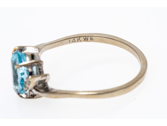 Fantastic Aquamarine And Diamond 14K White Gold Ring, Size 7+