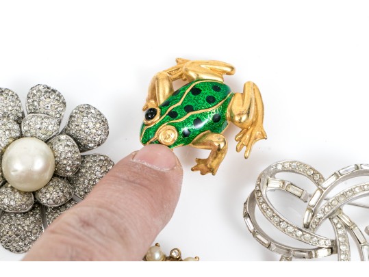 Handsome Lot Of Nicely Made Costume Jewelry, Including Ciner And Trifari