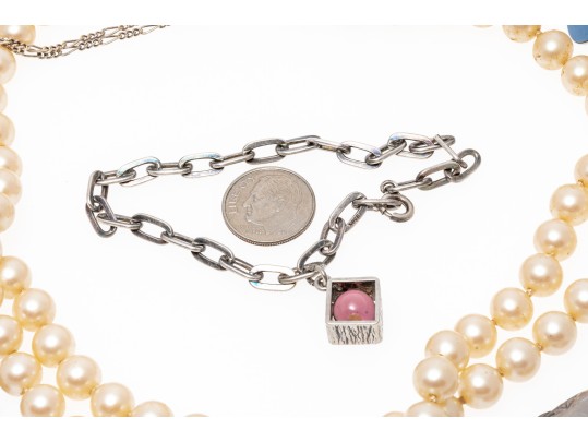 Lot Of 800 Silver And Sterling Silver Jewelry