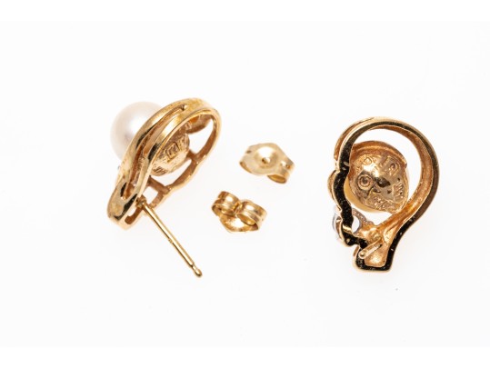 14k Yellow Gold Retro 6.5 Mm Cultured Pearl And White Sapphire Swirl Earrings