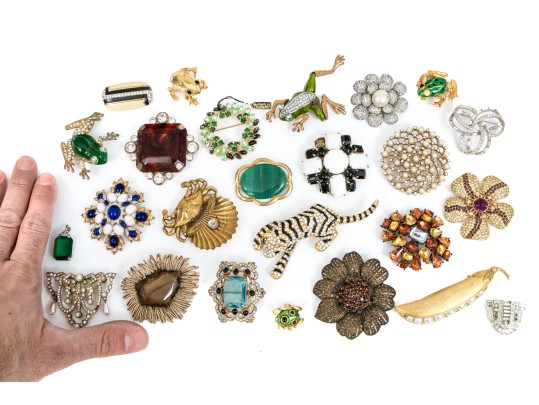 Handsome Lot Of Nicely Made Costume Jewelry, Including Ciner And Trifari