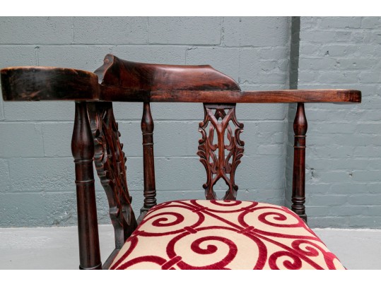 Georgian Style Antique Carved Corner Chair