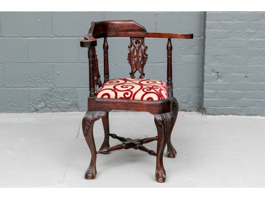 Georgian Style Antique Carved Corner Chair