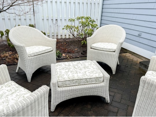 Kingsley-Bate Elegant Outdoor Wicker Furniture Set