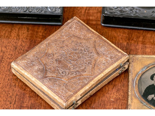 Antique Lot Of Daguerrotypes And Ambrotypes, Some With Cases