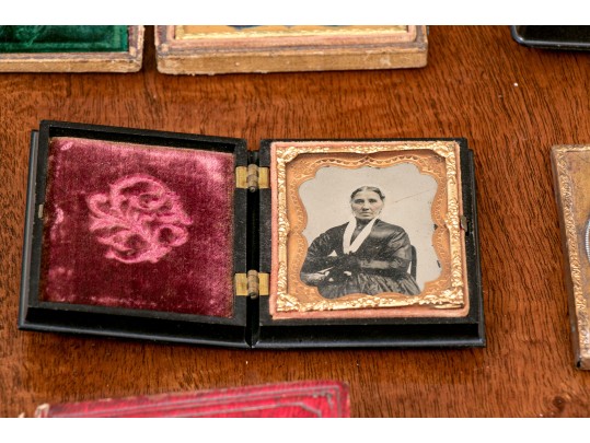 Antique Lot Of Daguerrotypes And Ambrotypes, Some With Cases