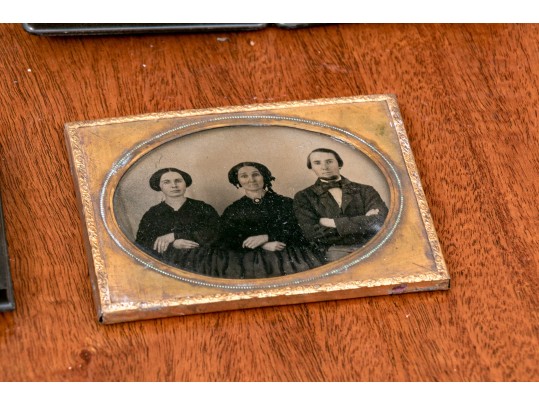 Antique Lot Of Daguerrotypes And Ambrotypes, Some With Cases