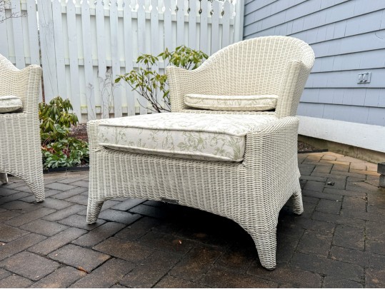 Kingsley-Bate Elegant Outdoor Wicker Furniture Set