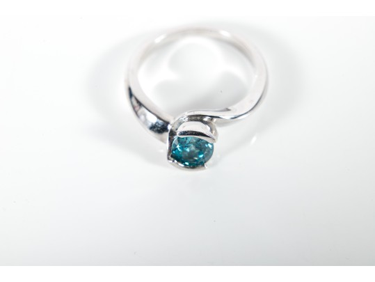 14k White Gold Blue Topaz Ring Size 6.75