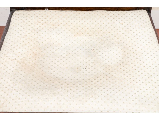 An Antique Chippendale Style Mahogany Side Chair