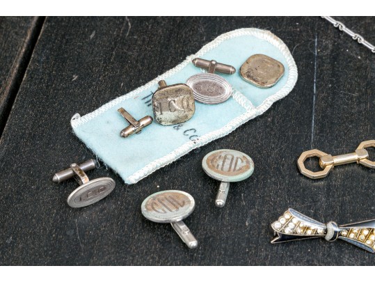 An Eclectic Lot Of Men's And Women's Jewelry