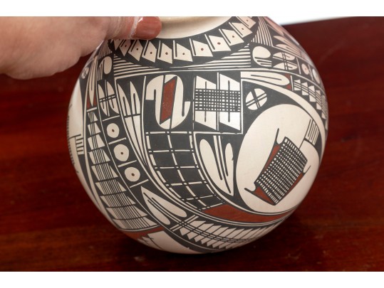 Mata Ortiz Ceramic Vase