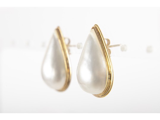 14k Yellow Gold Pear-Shaped Cultured Pearl Earrings