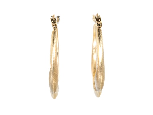 Elegant 10k Yellow Gold Hoop Earrings
