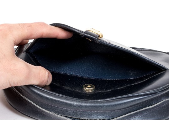 Elegant Dark Navy Blue Leather Gucci Shoulder Bag
