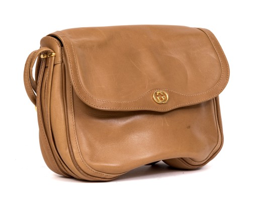 Strikling Gucci Leather Shoulder Bag