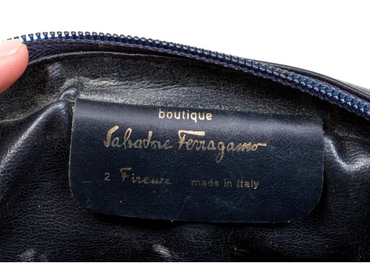 Salvatore Ferragamo Elegant Simple Navy Blue Leather Shoulder Bag
