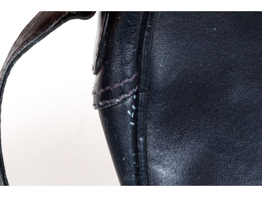 Elegant Dark Navy Blue Leather Gucci Shoulder Bag