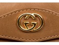 Strikling Gucci Leather Shoulder Bag