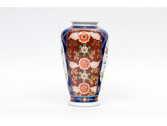 Vintage Chinese Painted Porcelain Vase