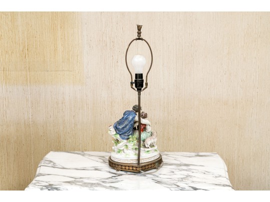 A Vintage Italian Hand Painted Romantic Figural Group Lamp