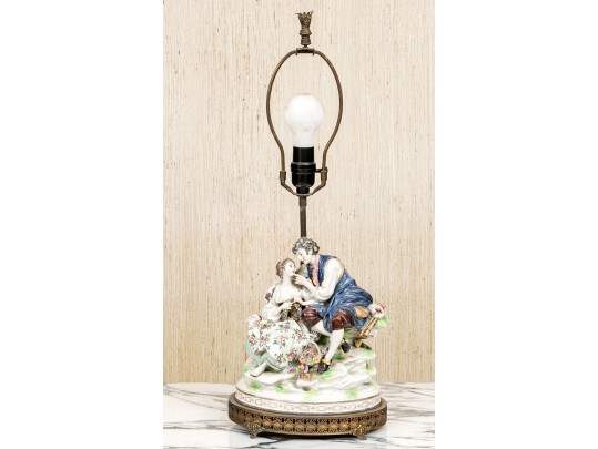 A Vintage Italian Hand Painted Romantic Figural Group Lamp
