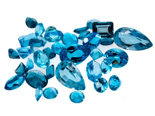 Loose Stones: 38 Topaz Stones, Shades Of Blue, 67.3 TCW