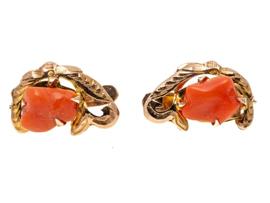 14K Yellow Gold Pretty Vintage Coral Decorative Earrings 