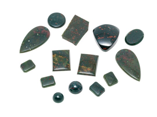 Loose Stones: 14 Cabochon Cut Blood Stones, 87.1 TCW