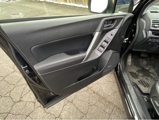 2018 2.5i Limited Subaru Forester, Single Owner Estate Car, 17K Miles