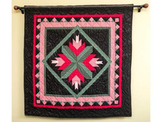 Pretty Floral Wall Quilt