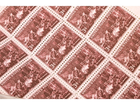 Collection Of 1050 United States Stamps