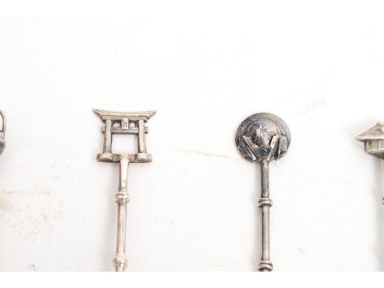 Twelve Handsome 950 Silver Coffee Spoons