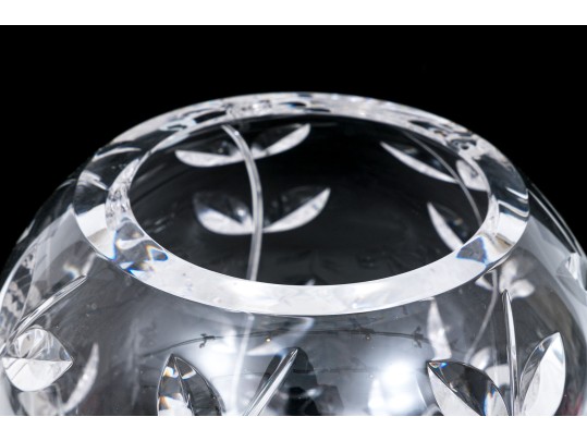 Stunning Tiffany & Co. Crystal Glass Bowl