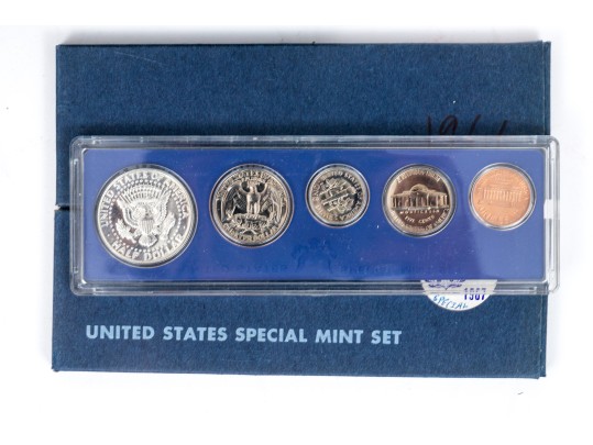 Collection Of United States Currency: Proof Sets, Silver Sets, Silver Dollar, Eisenhower Dollars