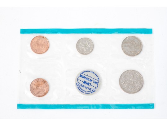 Collection Of United States Currency: Proof Sets, Silver Sets, Silver Dollar, Eisenhower Dollars