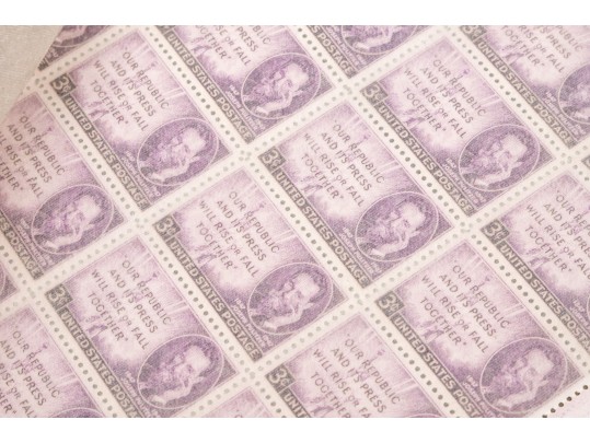 Collection Of 1050 United States Stamps