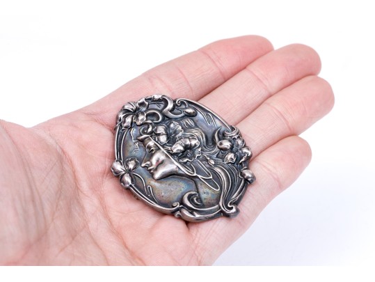 Antique Beautiful Sterling Silver Front Art Nouveau Figural Brooch
