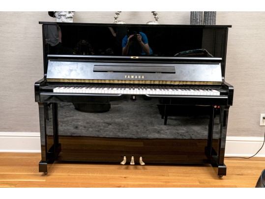 Black Lacquer Upright Yamaha Piano, With Piano Stool.
