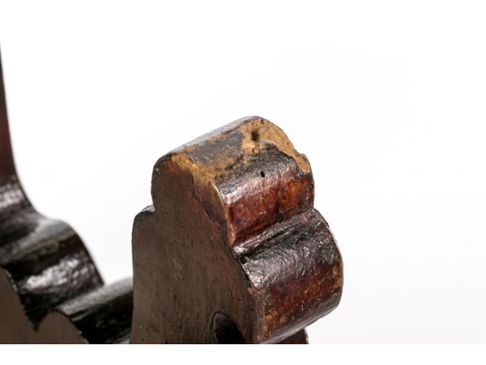 Chinese Glazed Roof Tile On Stand