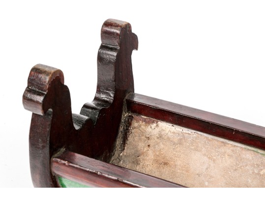 Chinese Glazed Roof Tile On Stand