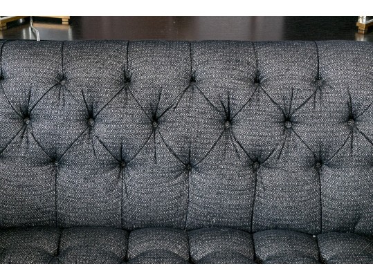 Fashionable Chesterfield Style Upholstered Sofa