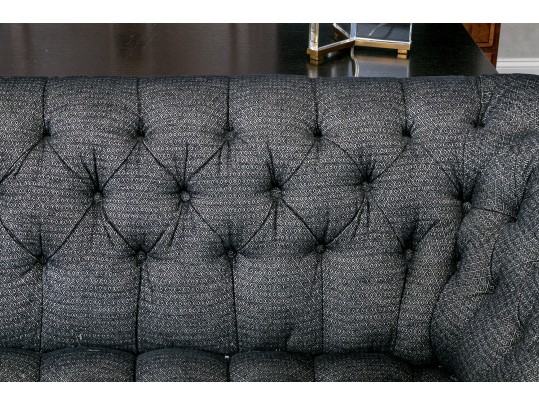 Fashionable Chesterfield Style Upholstered Sofa
