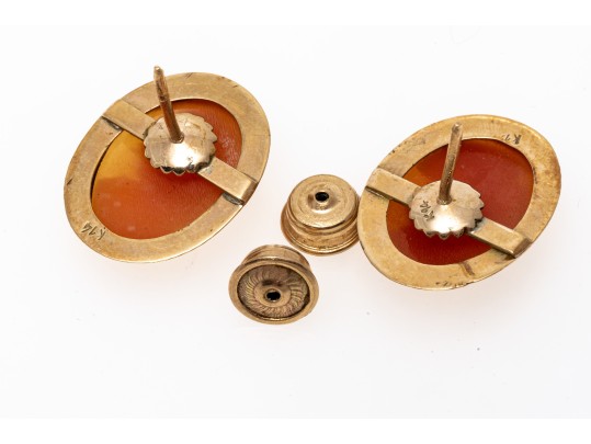 14K Classic Opposing Cameo Earrings