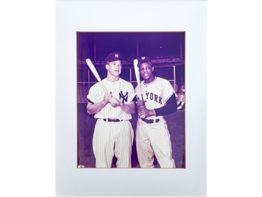 Autographed Willie Mays Photograph Yankees