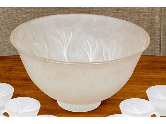 Fabulous Glass Punch Bowl With 12 Cups