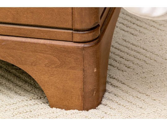 Queen Sized Handsome And Nicely Finished Sleigh Bed