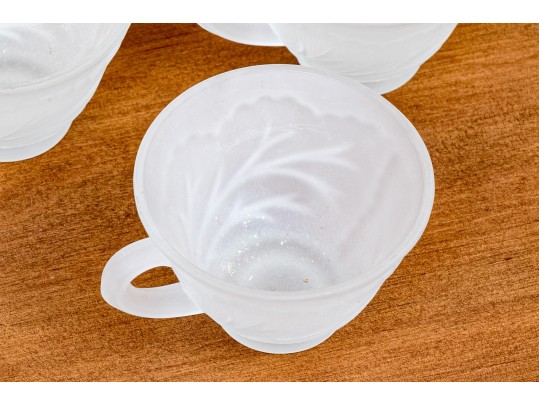 Fabulous Glass Punch Bowl With 12 Cups