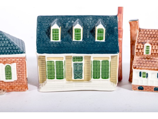 Royal Goedewaagen Delft Williamsburg Town Miniatures